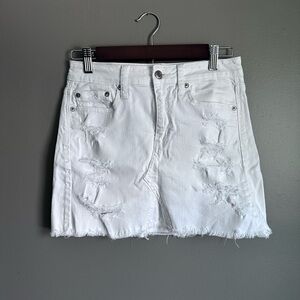American Eagle Distressed Denim Skirt Size 2 White Denim Mini Skirt
